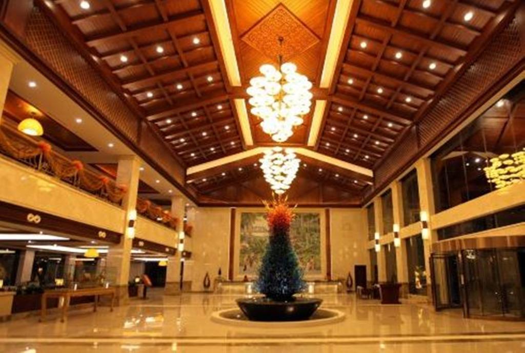 Отель Ramada Plaza Xishuangbanna Экстерьер фото