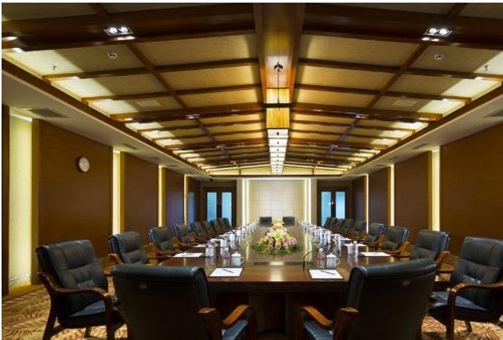 Отель Ramada Plaza Xishuangbanna Экстерьер фото