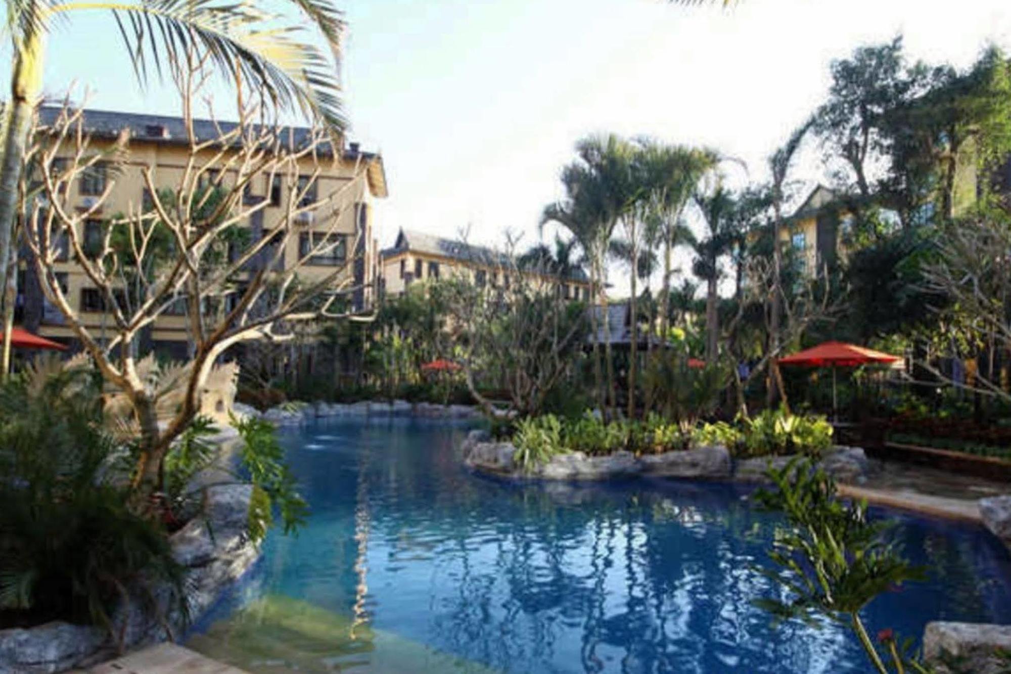 Отель Ramada Plaza Xishuangbanna Экстерьер фото